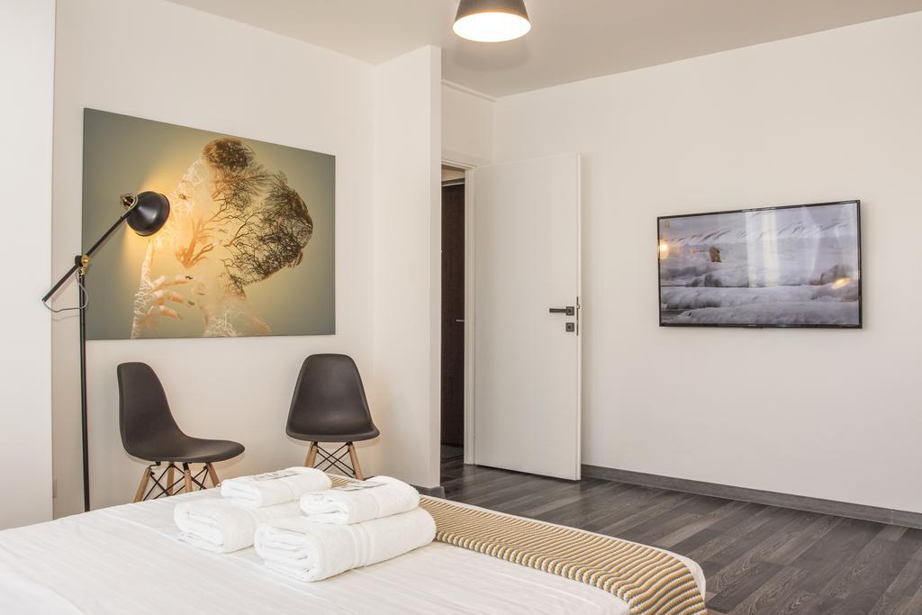 Studio L by MRG Bucarest Esterno foto